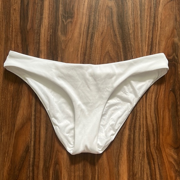 Becca Adela Fine Line Ruched Hipster Bikini Bottom - Picture 4 of 12